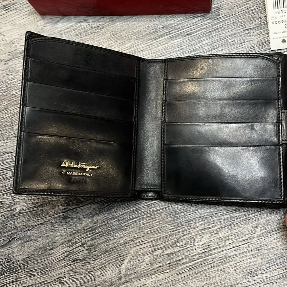 Ferragamo Vara Bifold Wallet Gold ($550) ✨ professionally cleaned and relined ✨